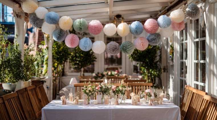 How to Style a Fabric Garland for Your Party