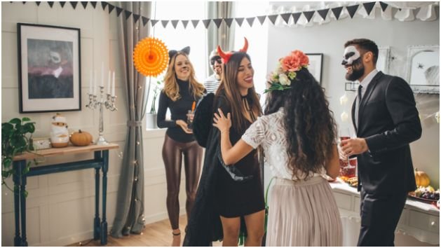 How Do You Arrange a Small Space So Guests Can Actually Move?