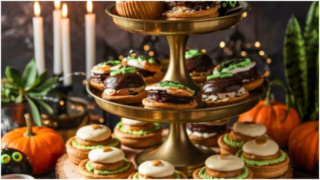 What Food Actually Works for Small Indoor Parties?