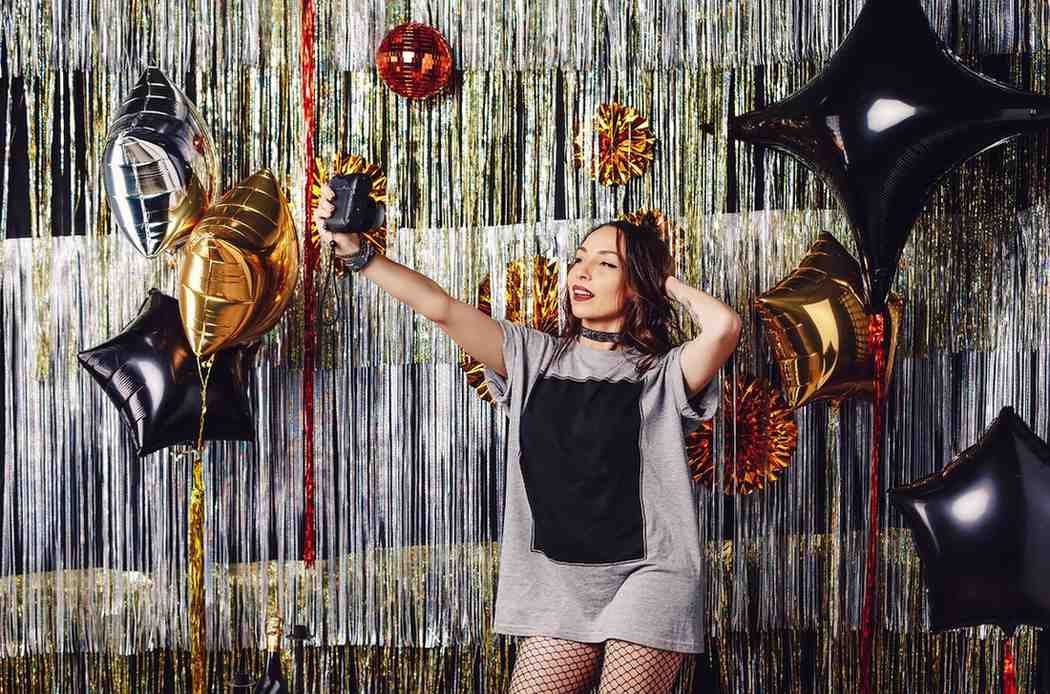 What Are the Most Popular DIY Party Backdrop Ideas Right Now?